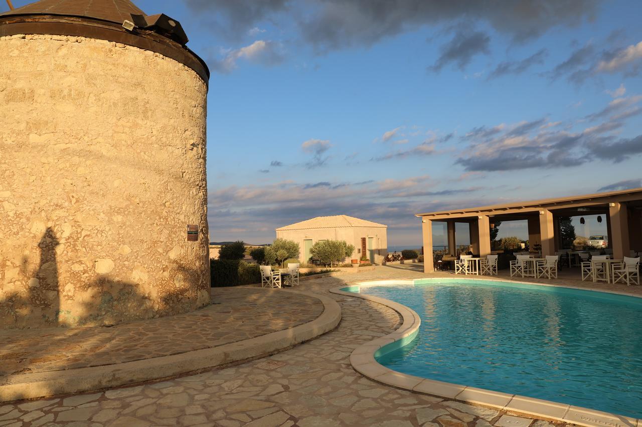 The Windmill Resort Mitáta Exteriér fotografie